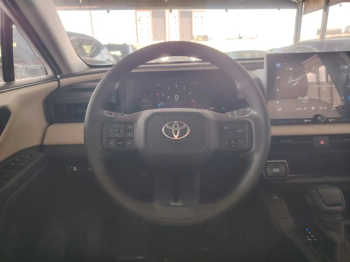 Car image 28