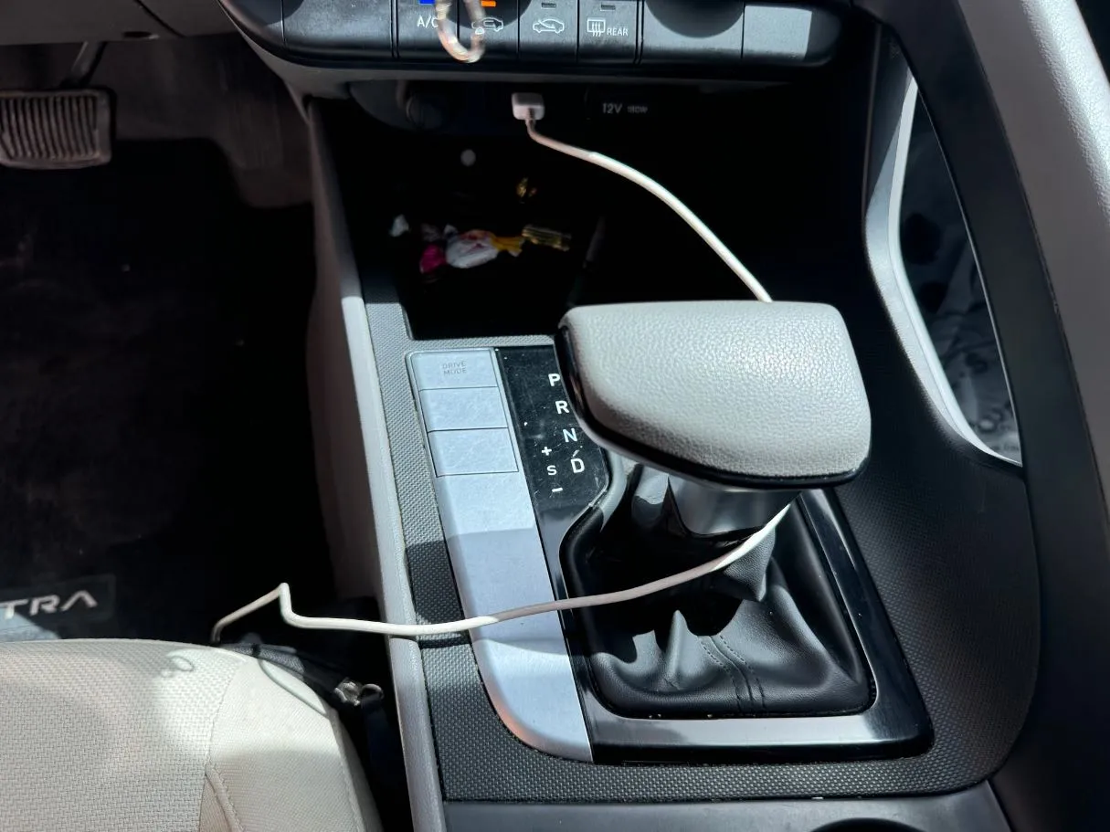 Car image 16