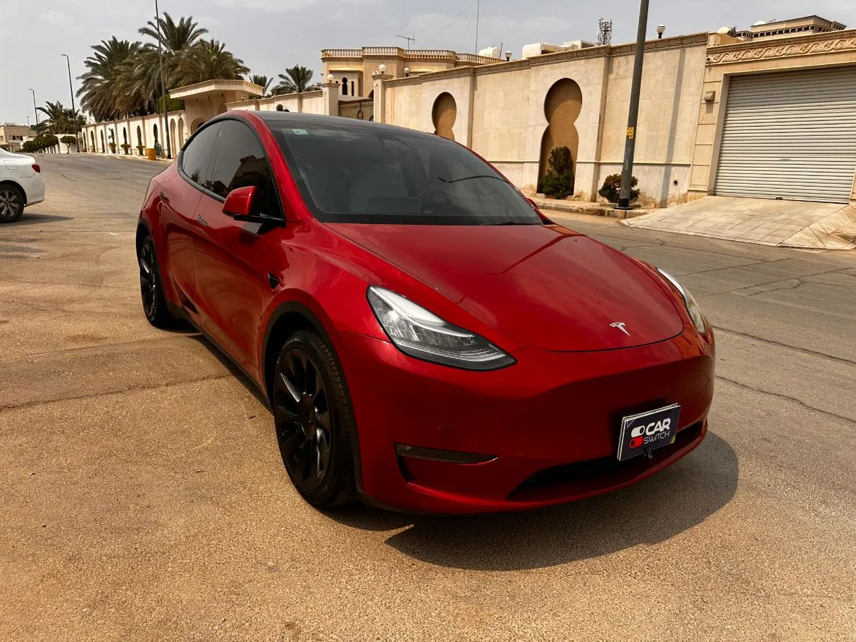 Car image 3