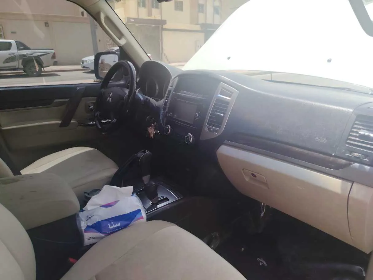 Car image 29