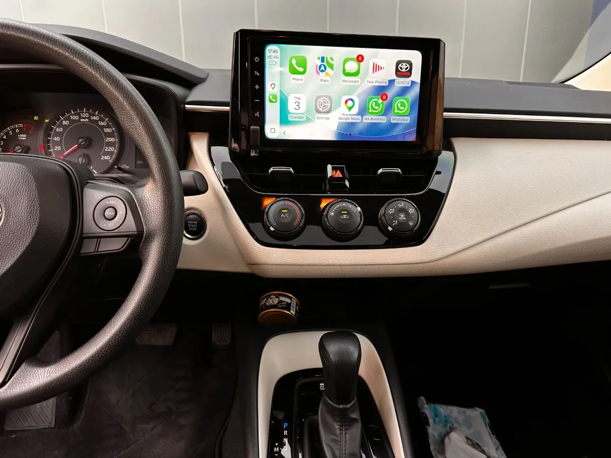 Car image 18
