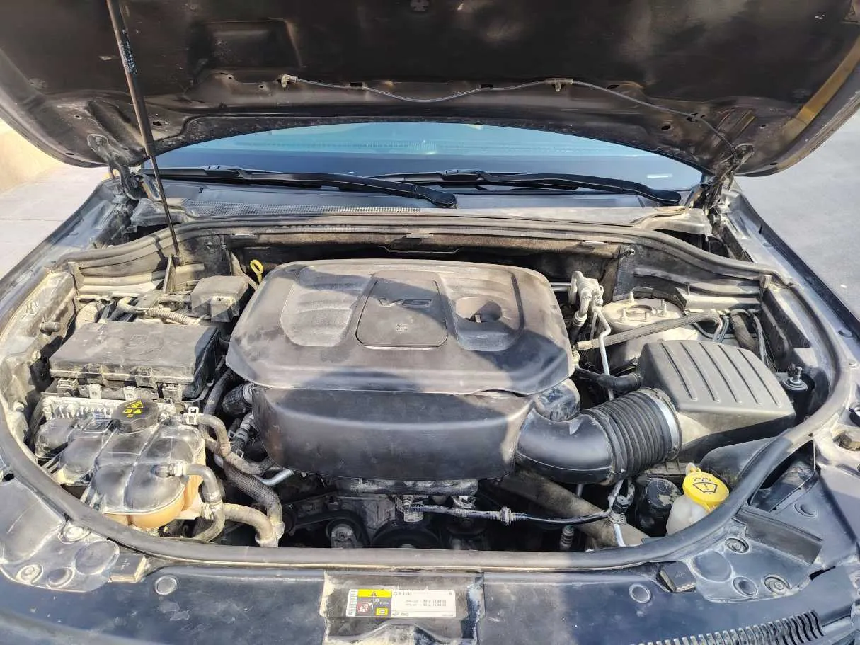 Car image 30