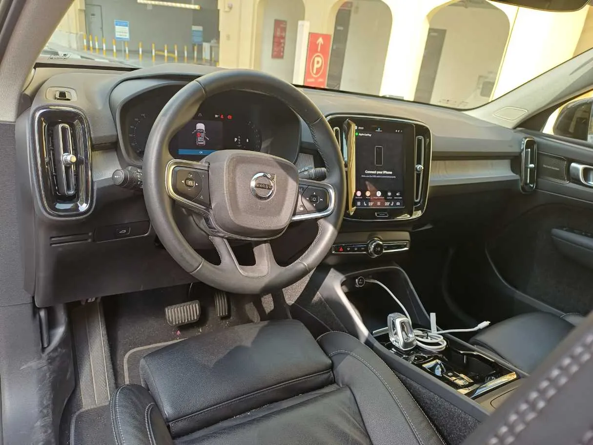 Car image 11