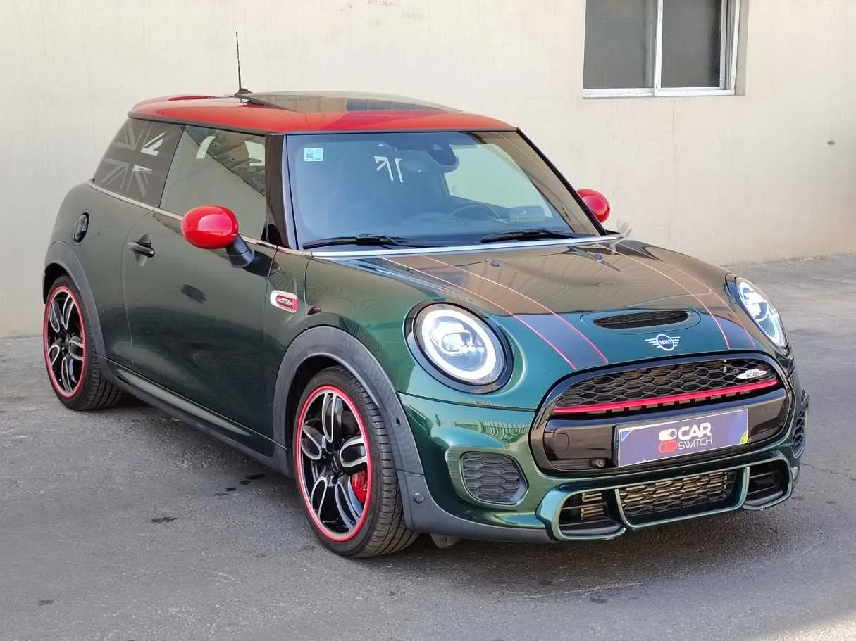 Car image 3