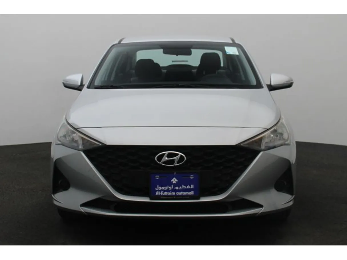Car image 11