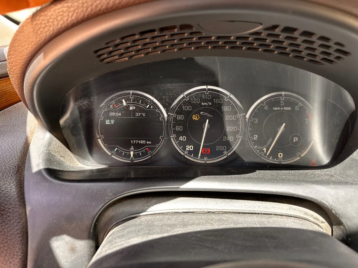 Car image 20