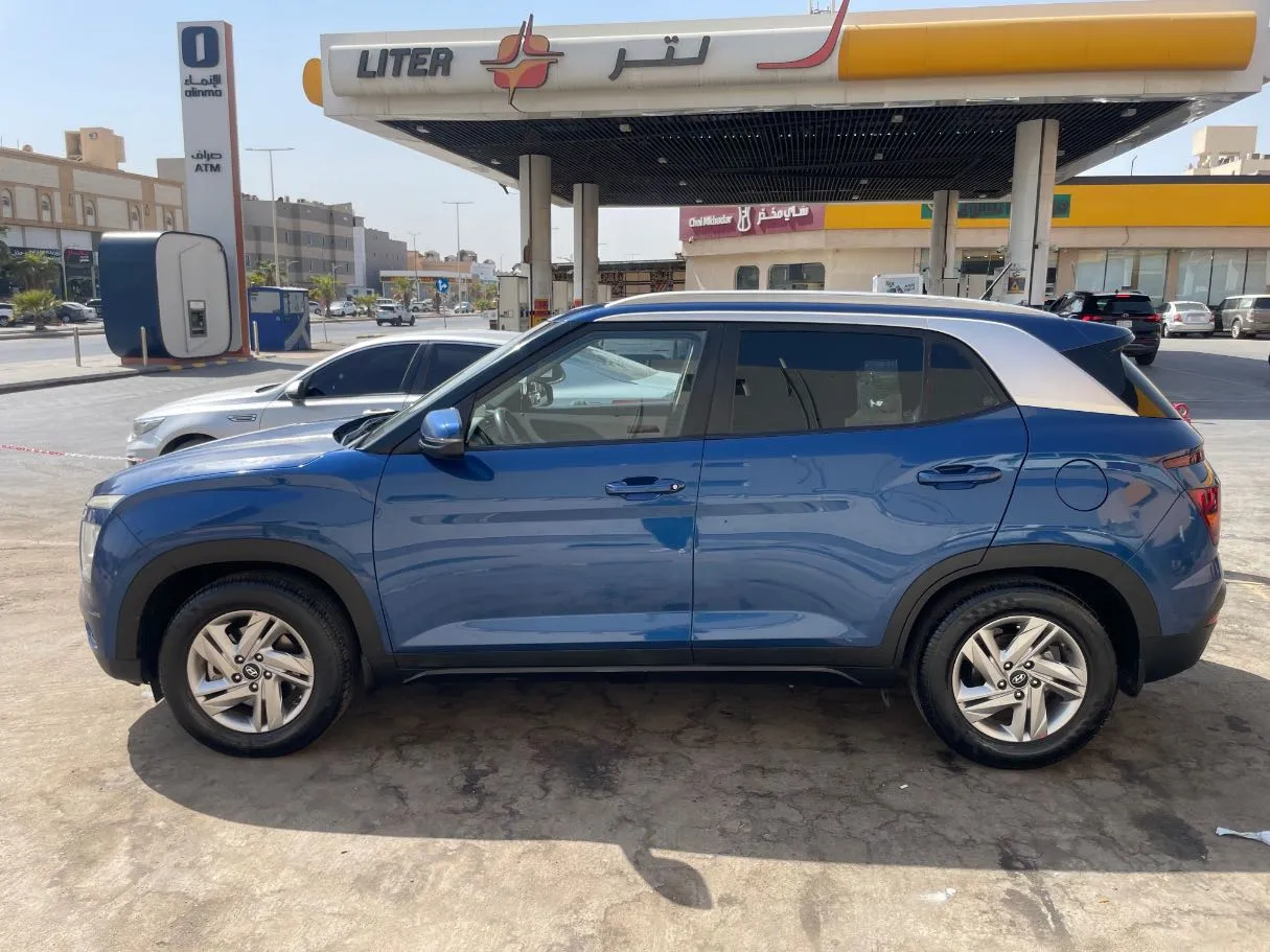 Car image 8