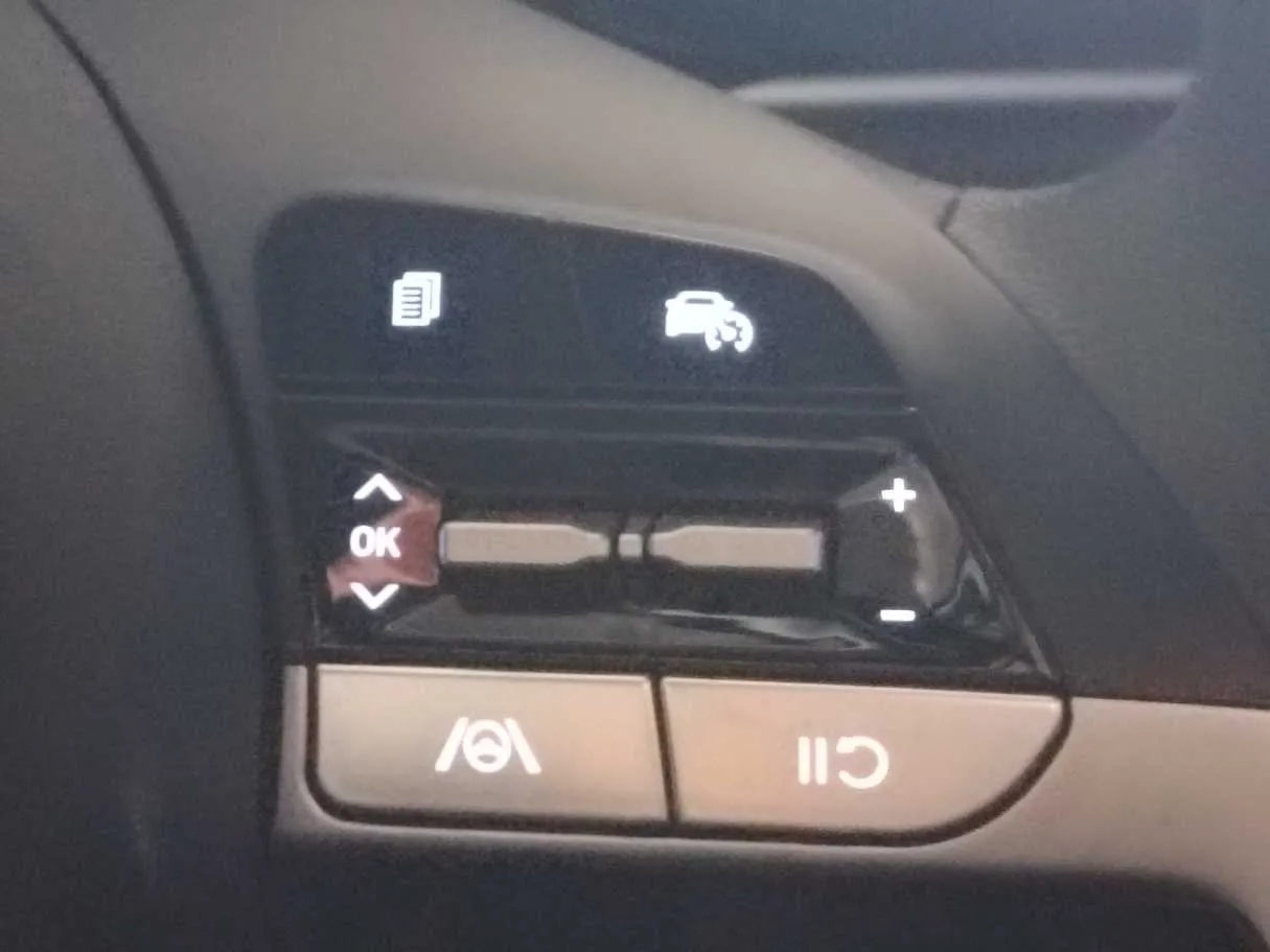 Car image 28