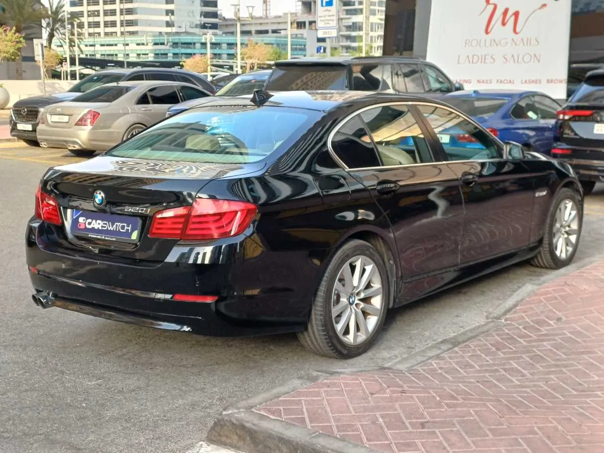 Car image 5