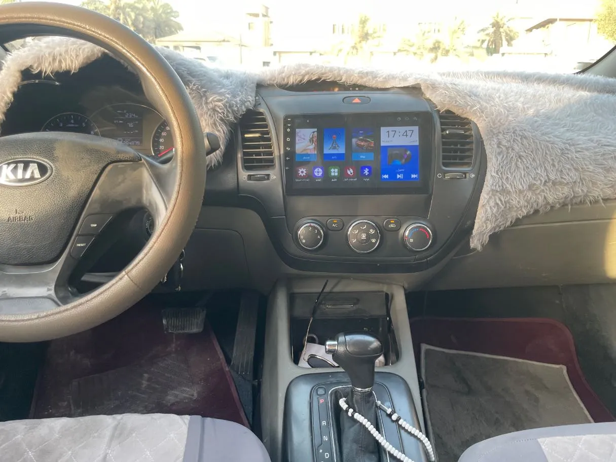 Car image 18