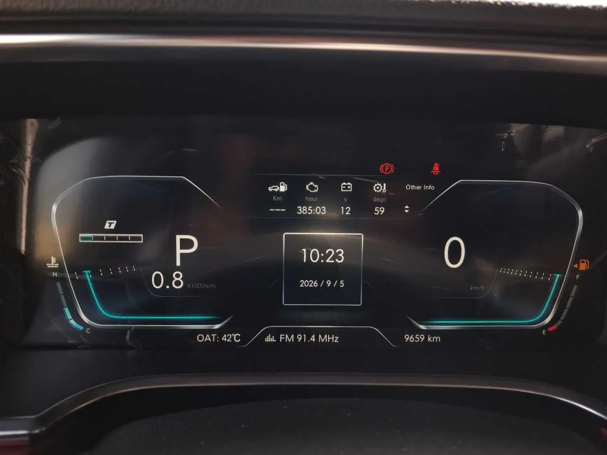 Car image 18