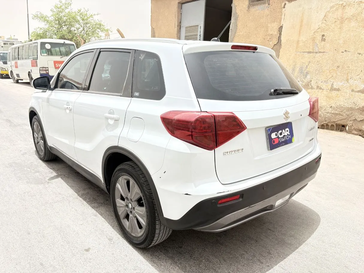Car image 7