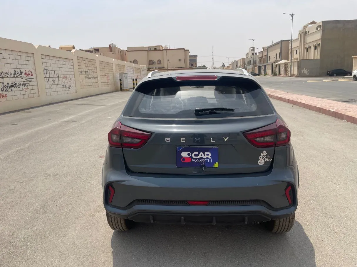 Car image 6
