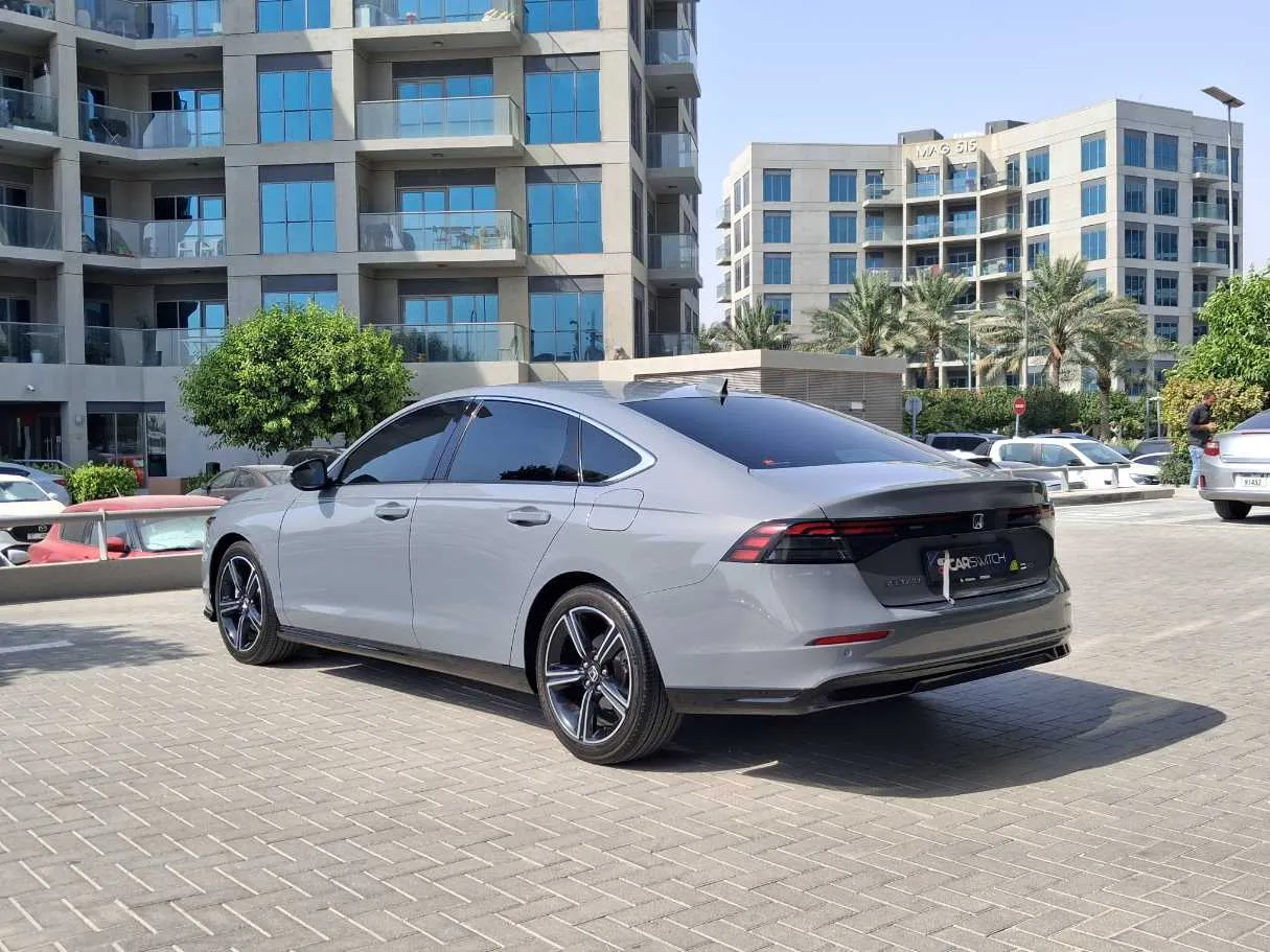 Car image 7