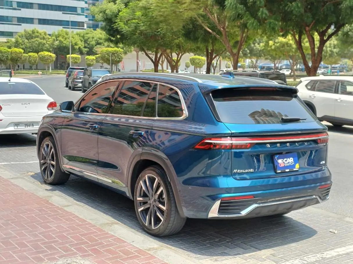 Car image 7