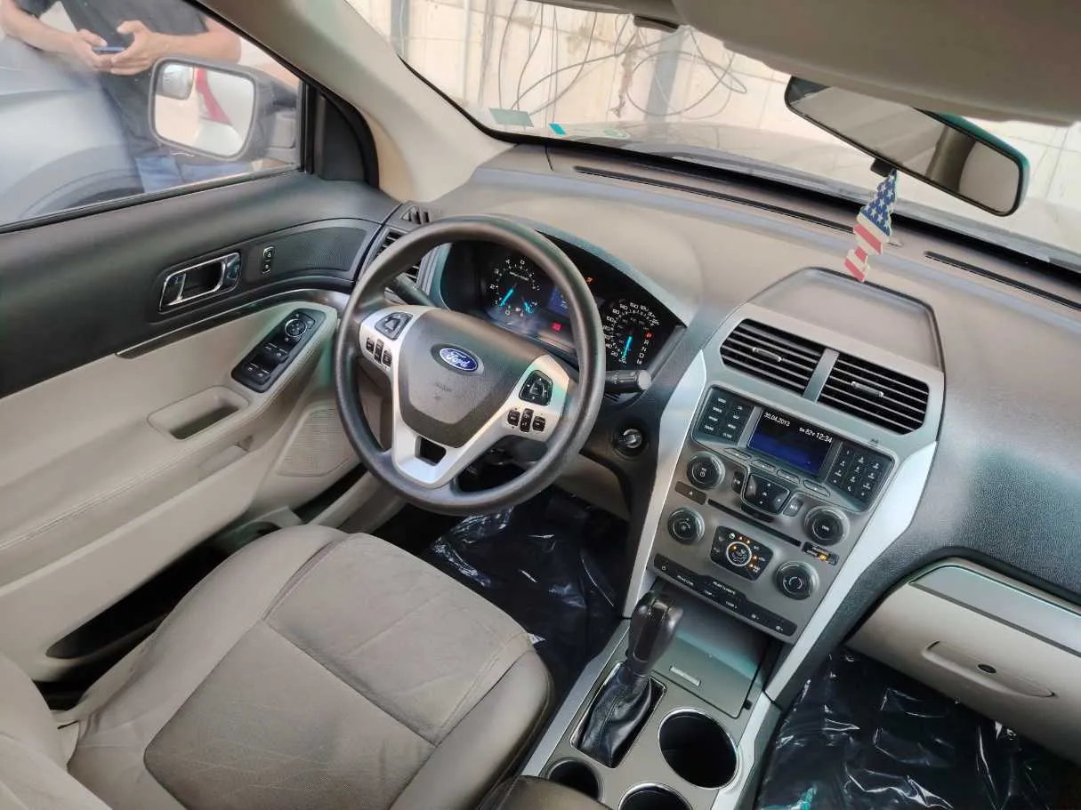 Car image 20