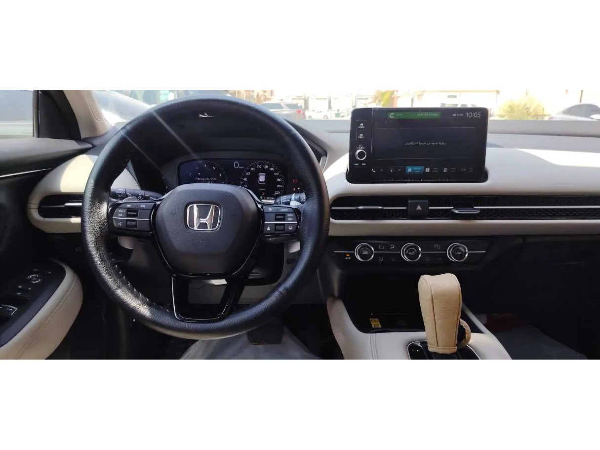 Car image 18