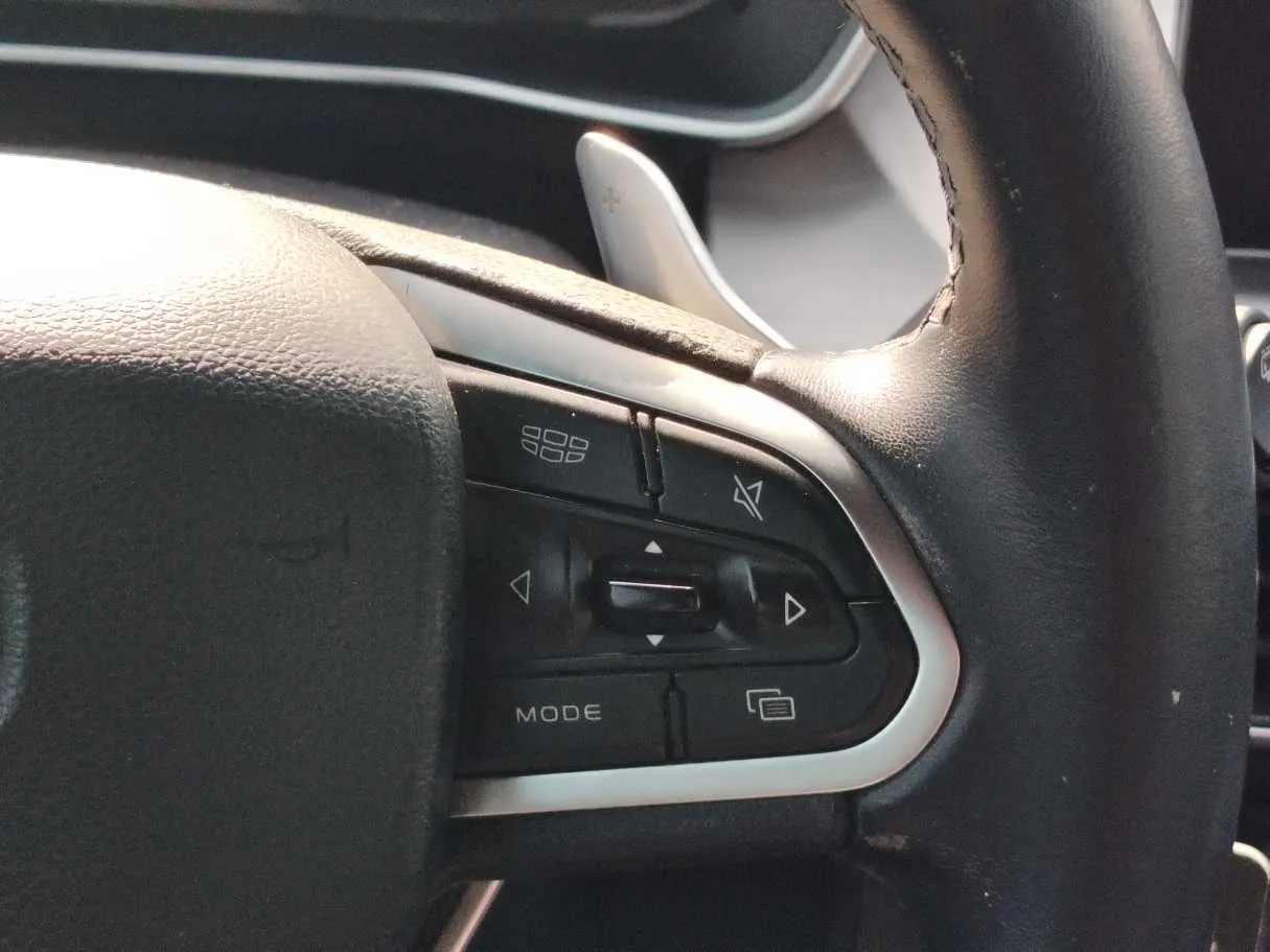 Car image 33