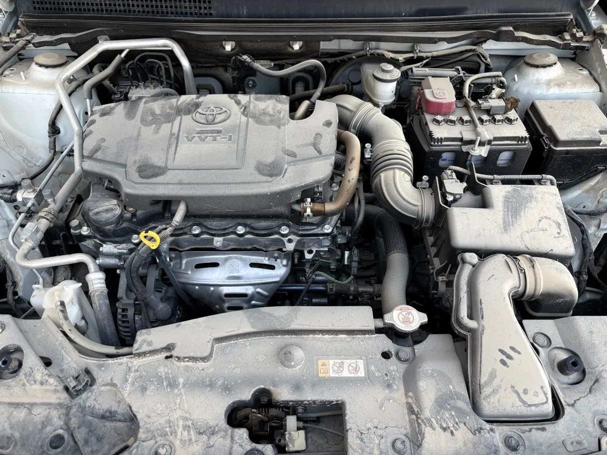 Car image 30