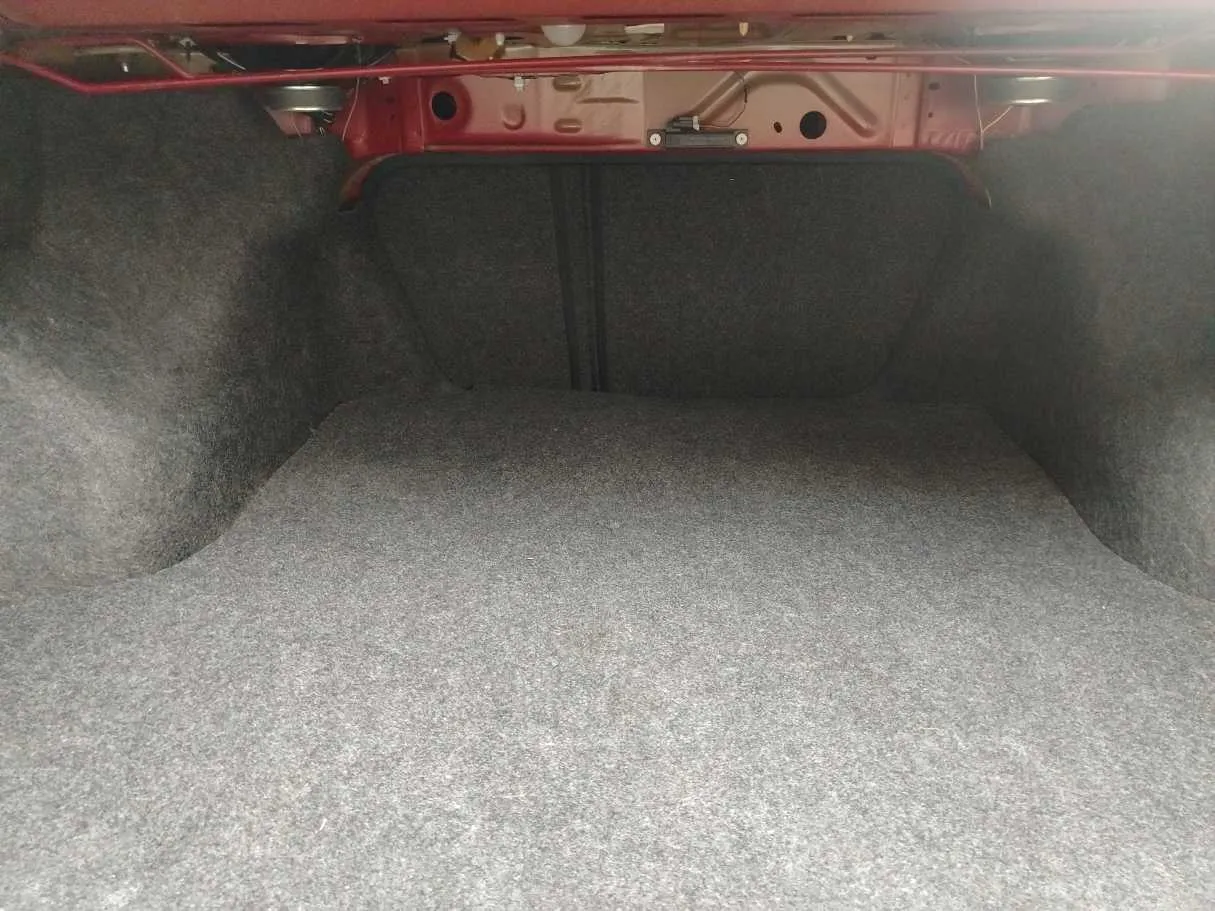 Car image 27