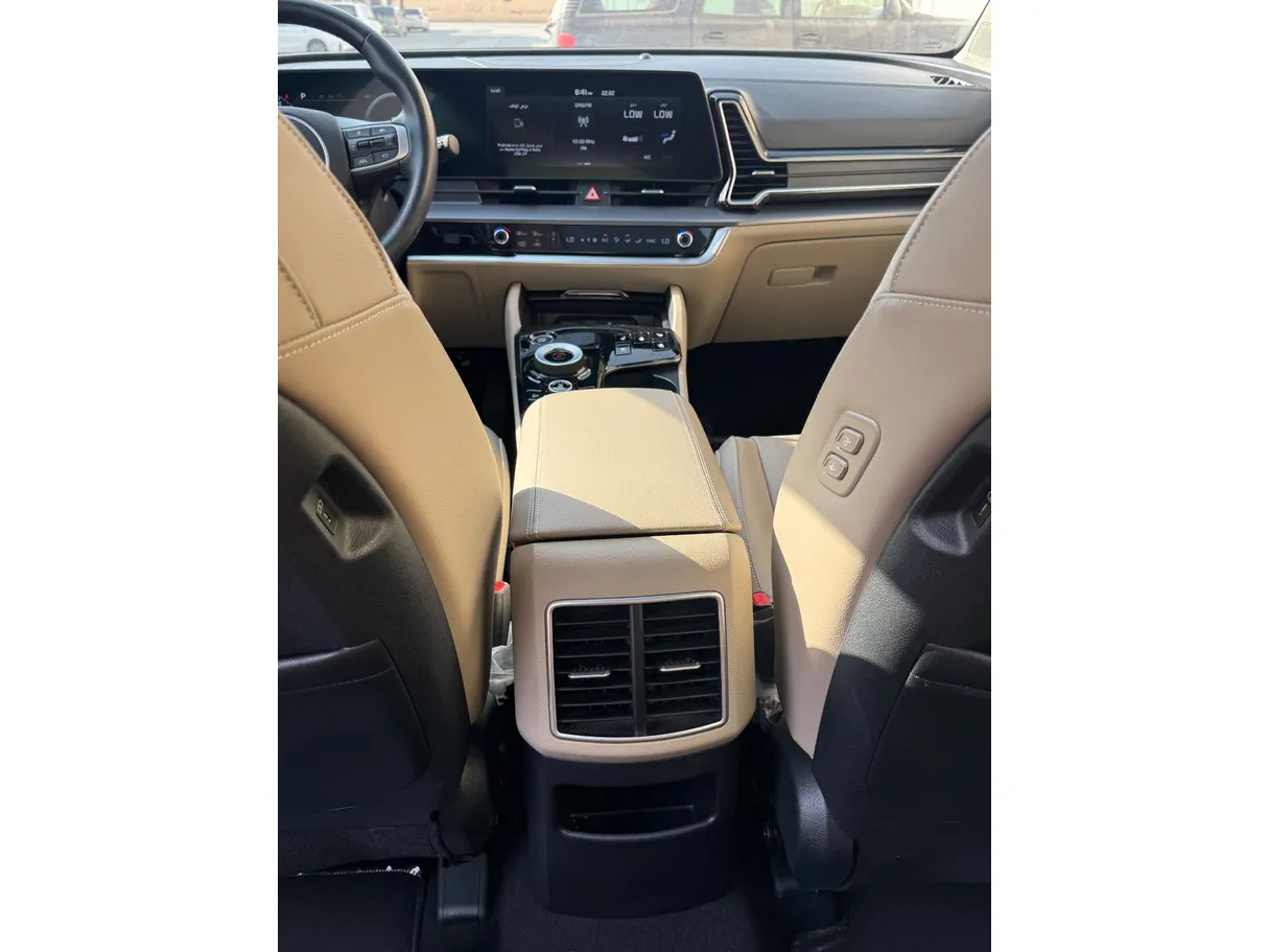 Car image 20