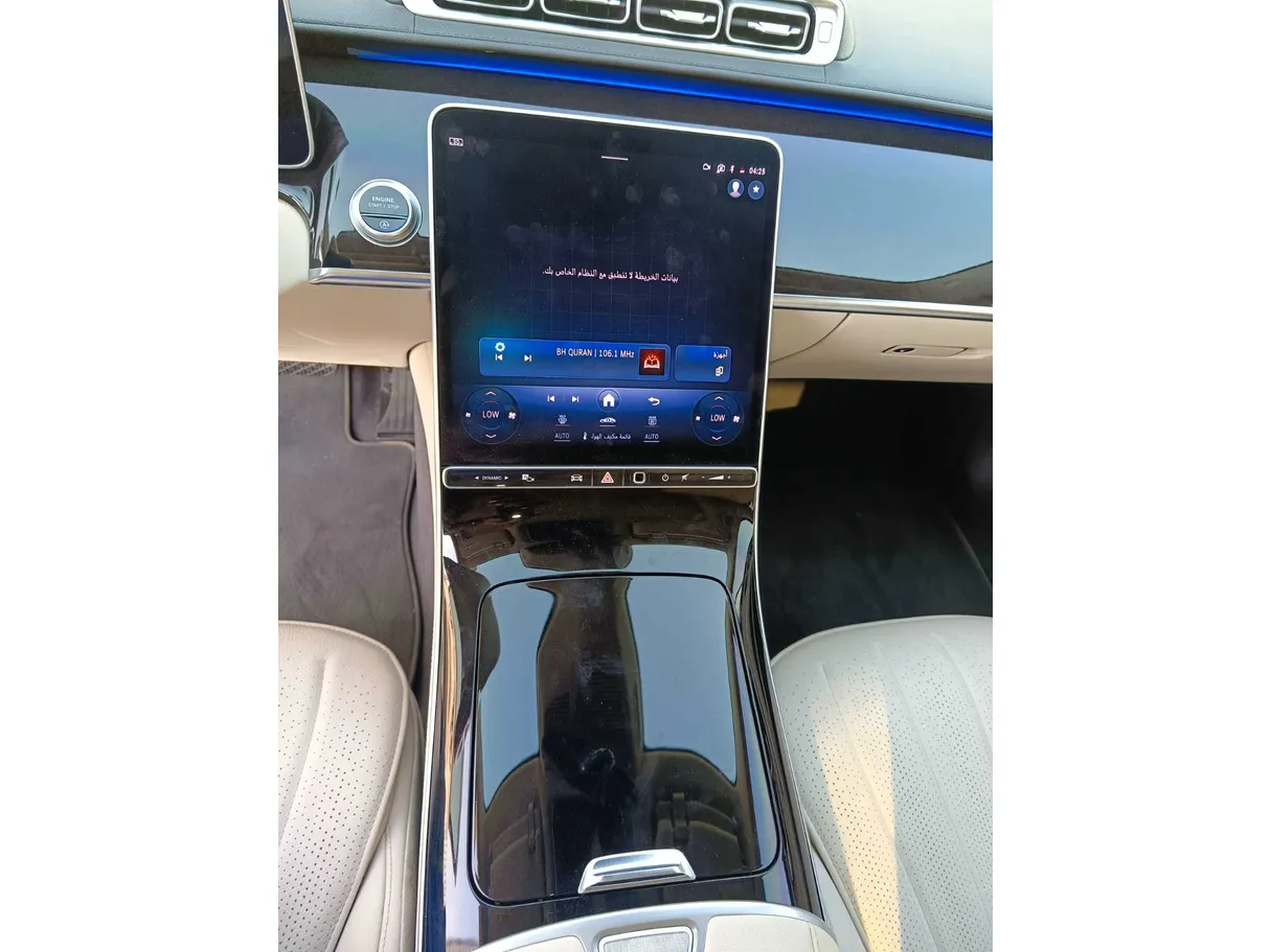 Car image 25
