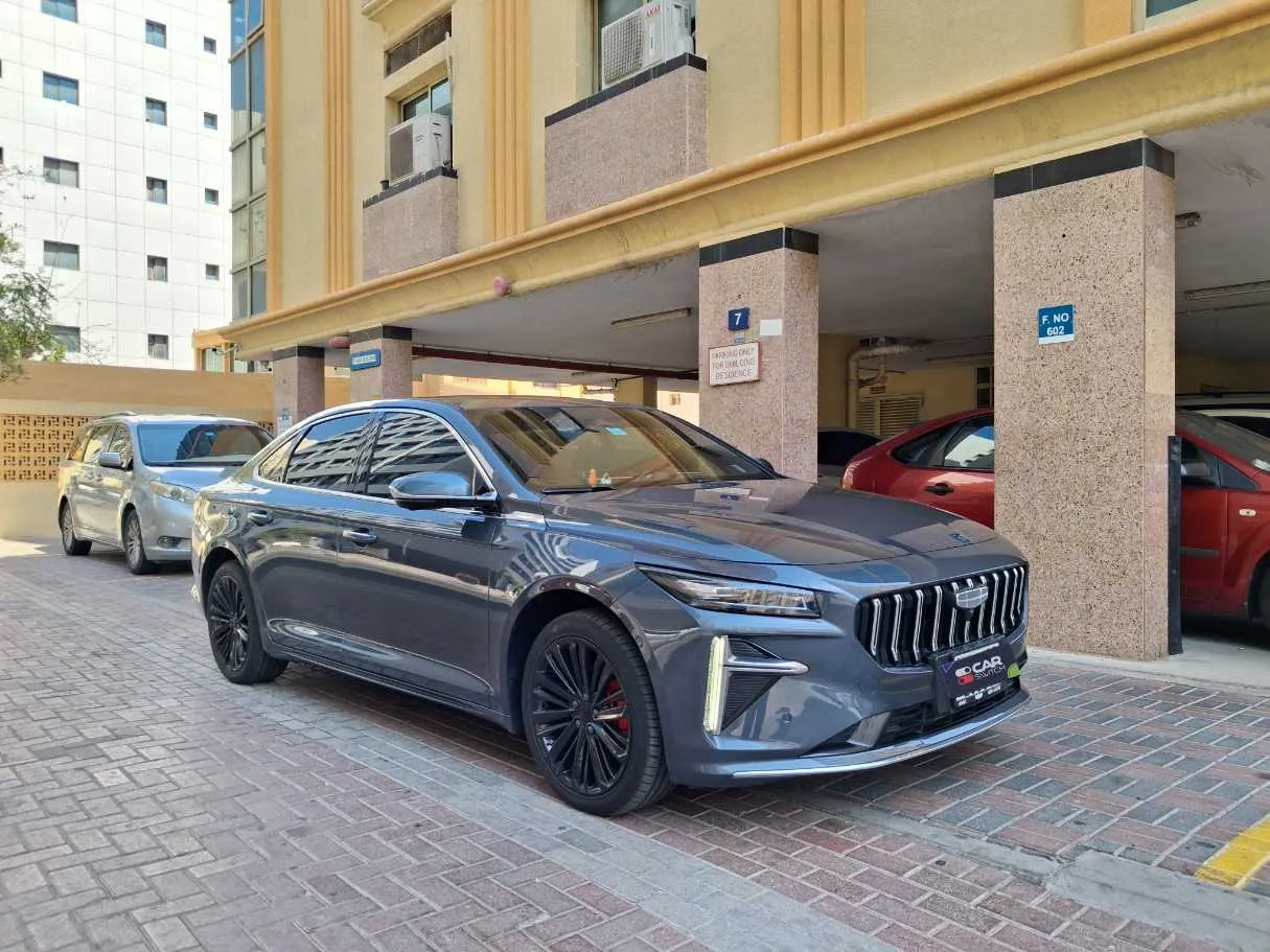 Car image 3