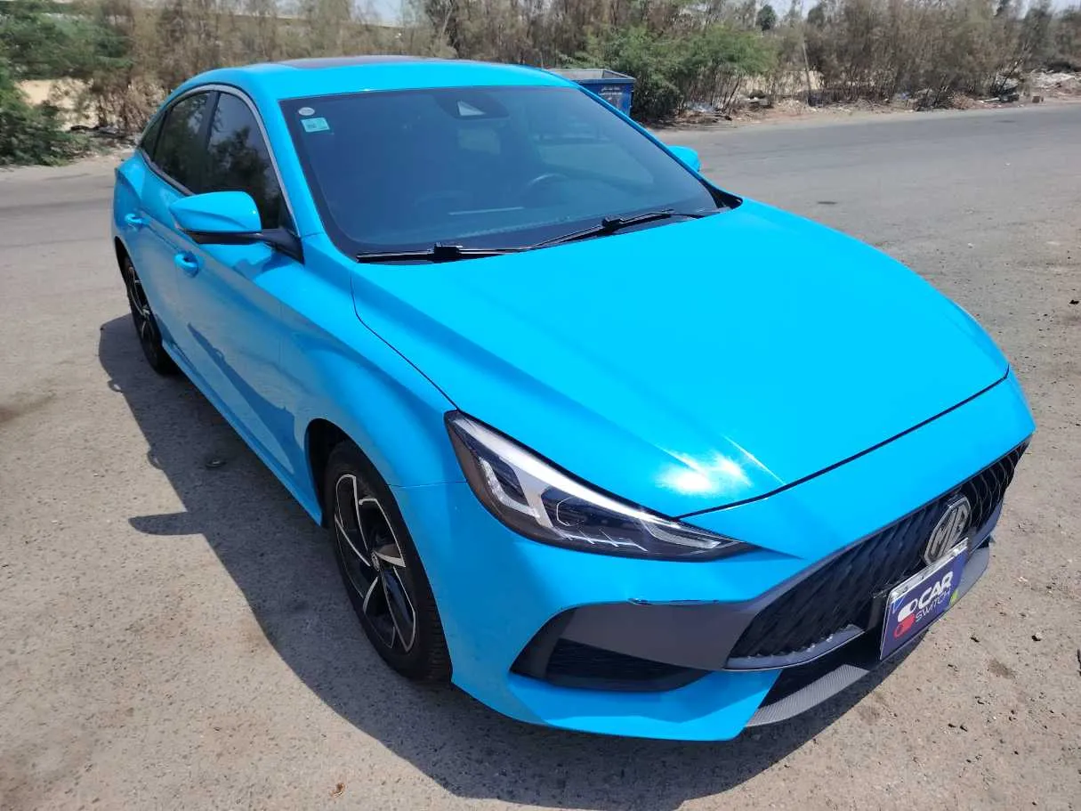 Car image 3