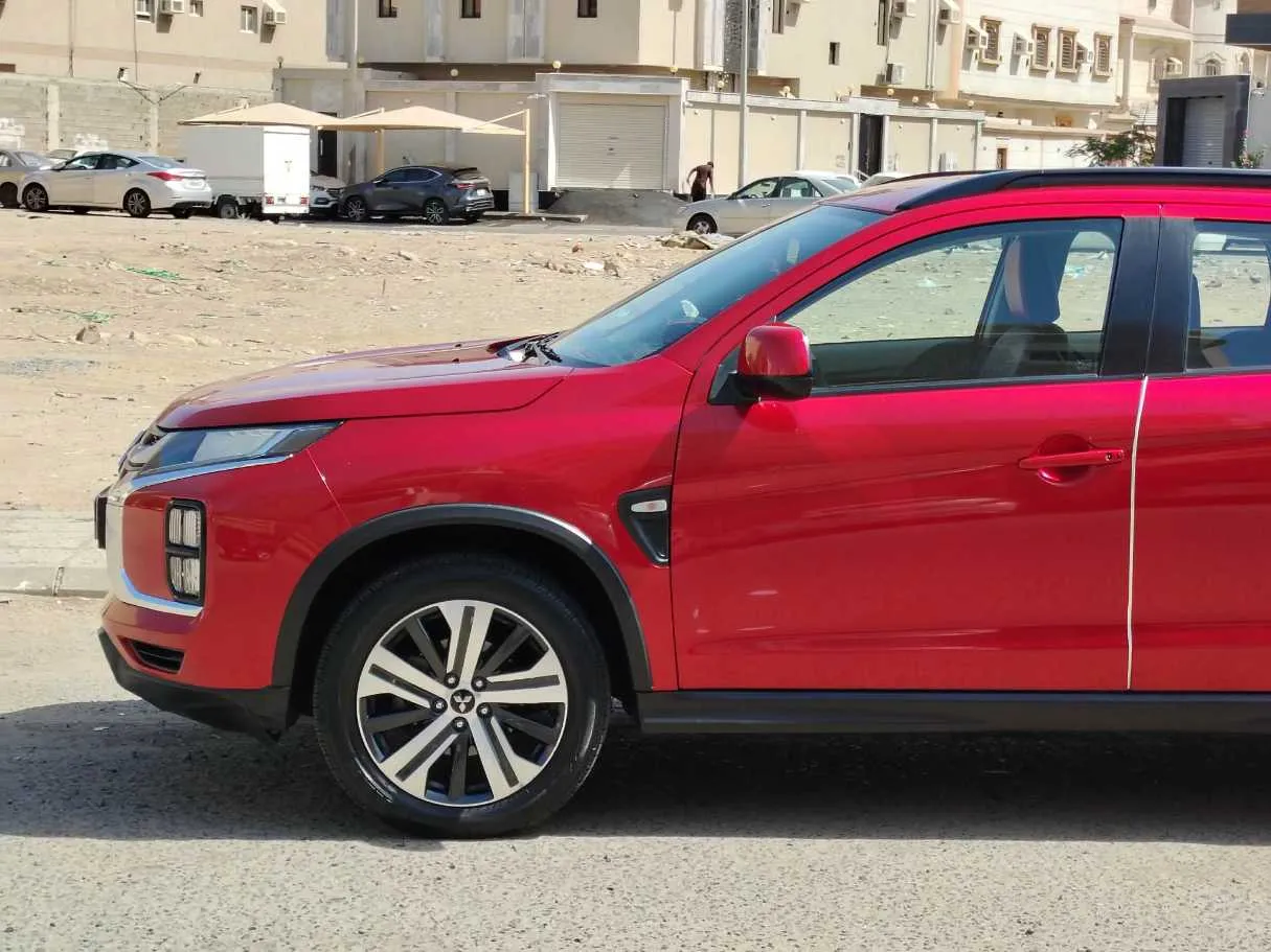 Car image 9