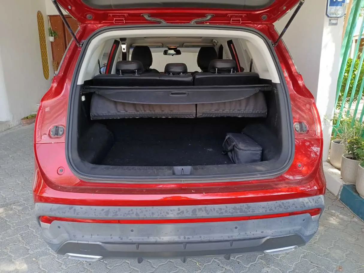 Car image 18