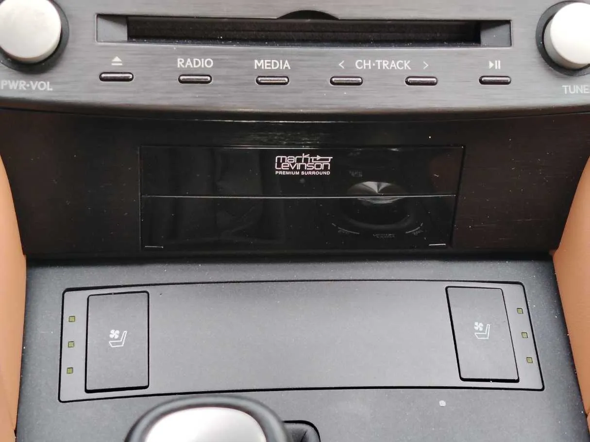 Car image 22