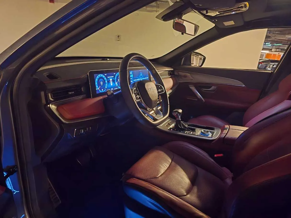Car image 11