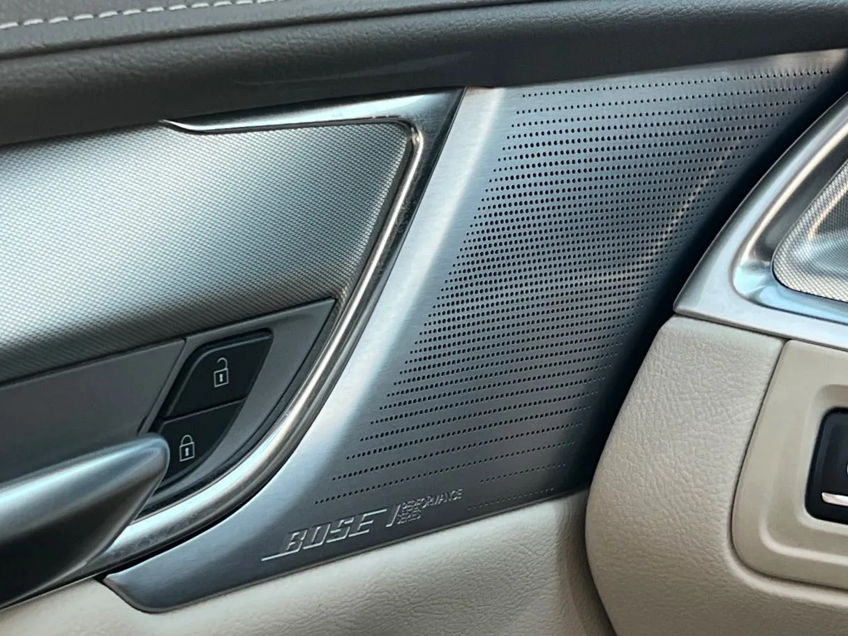 Car image 27