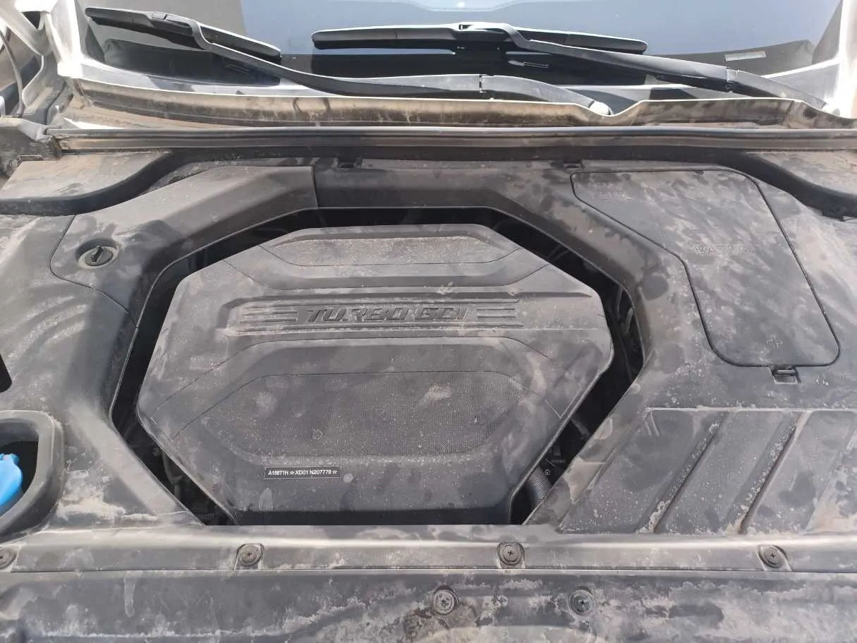 Car image 24