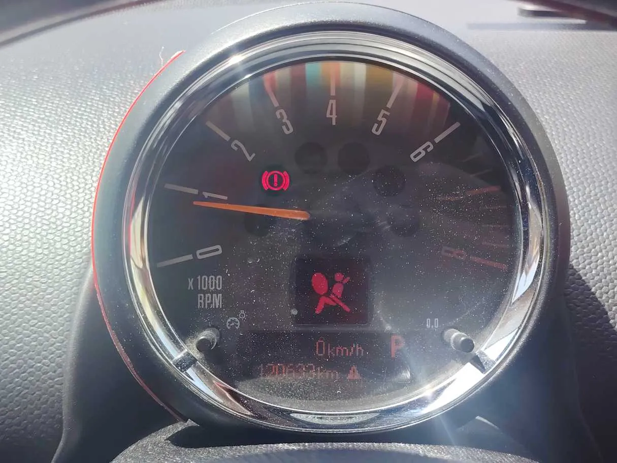 Car image 23