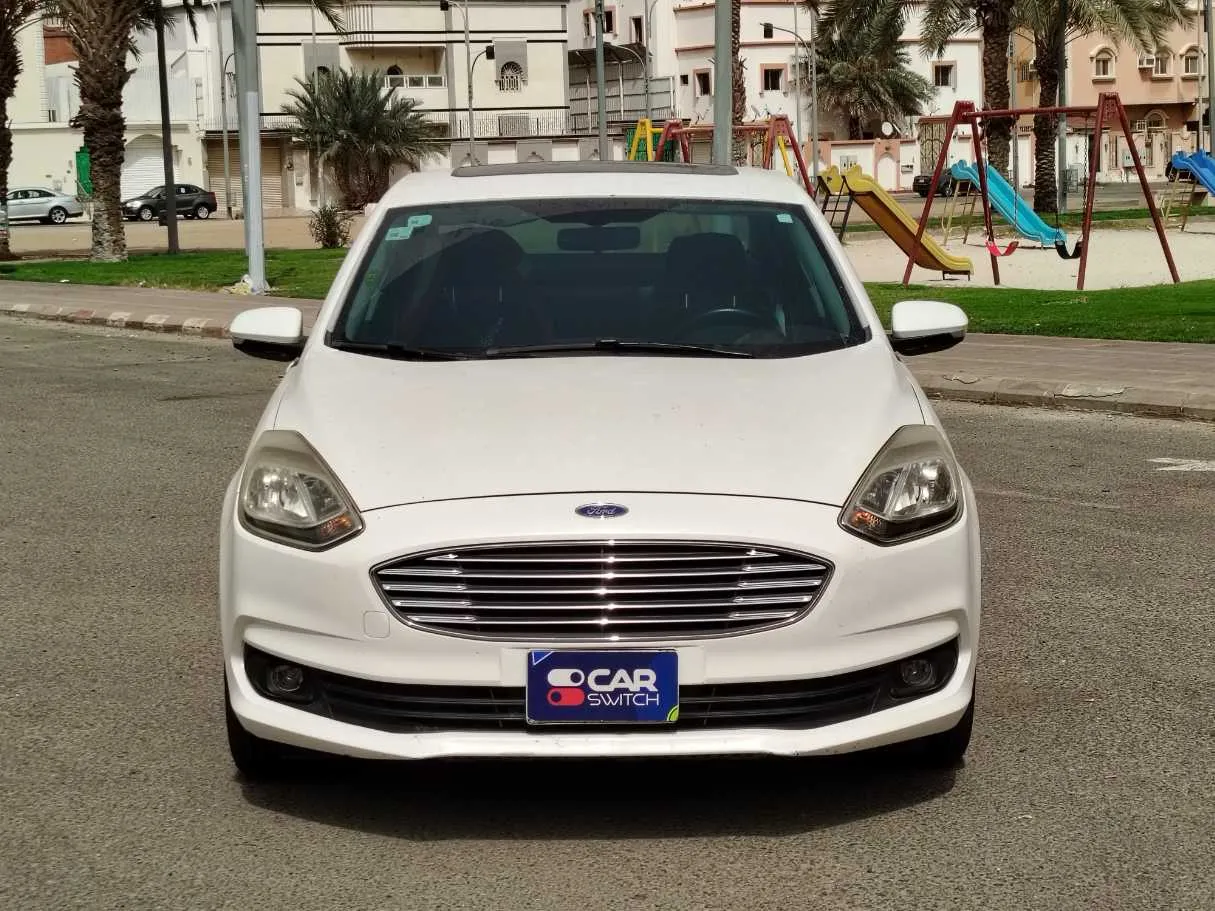 Car image 2