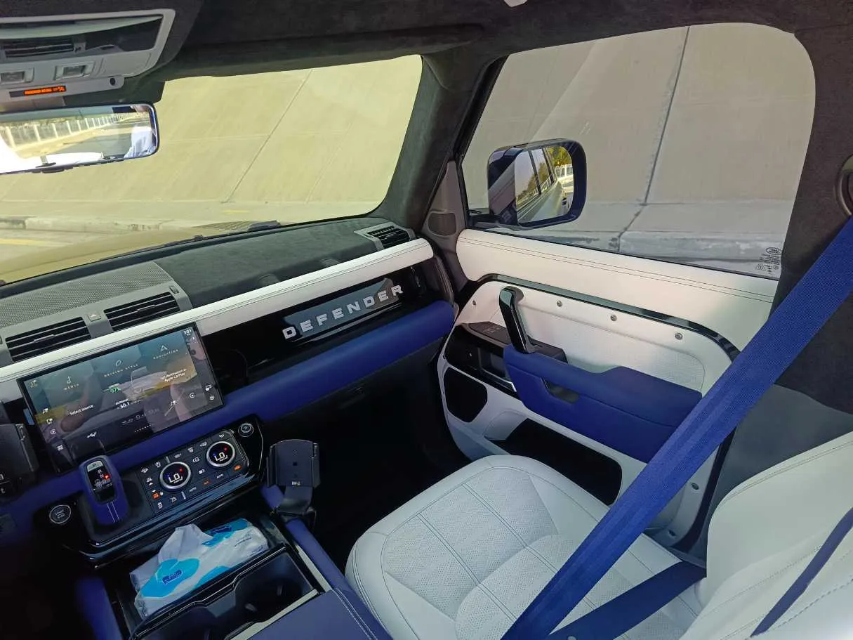 Car image 34