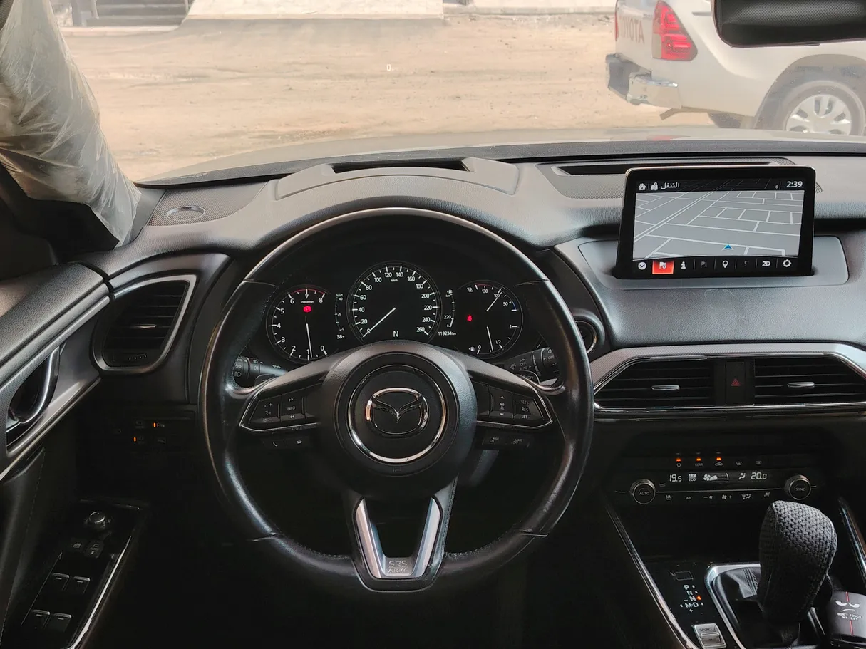 Car image 27