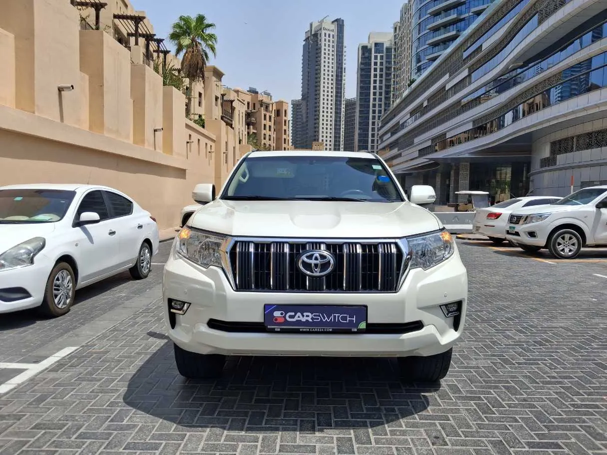 Car image 2
