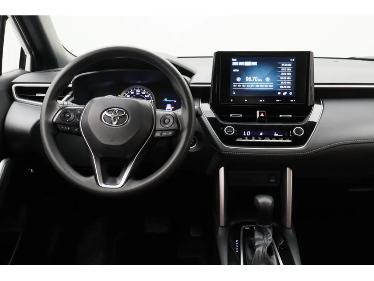 Car image 15