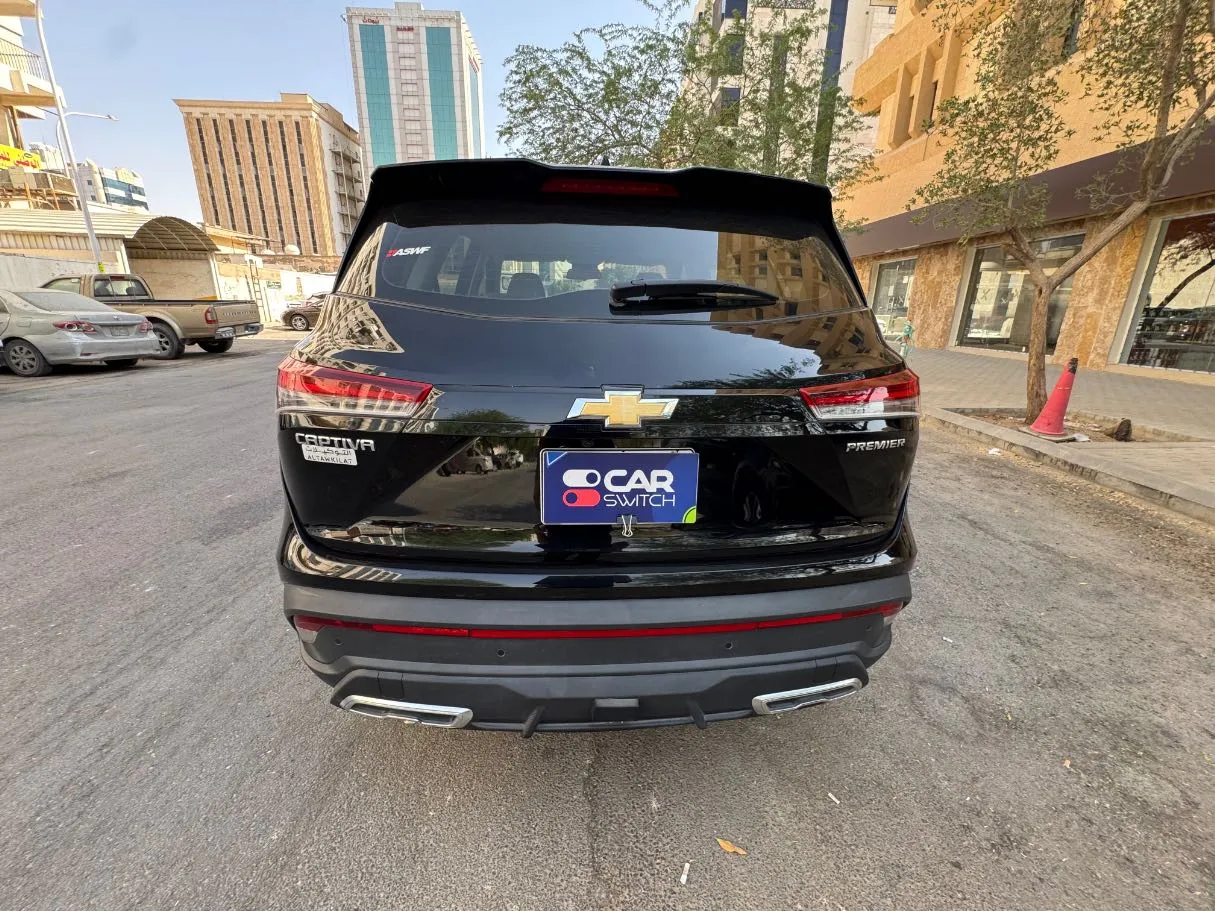 Car image 6
