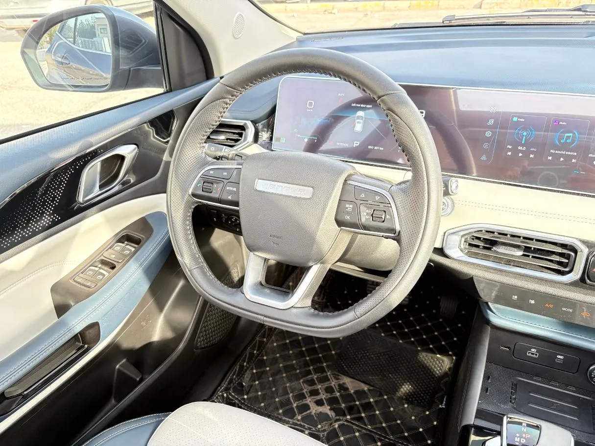 Car image 22