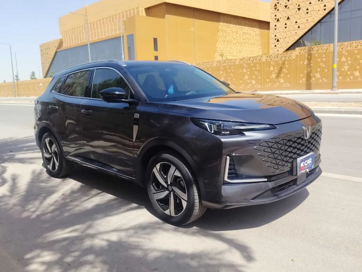 Car image 3