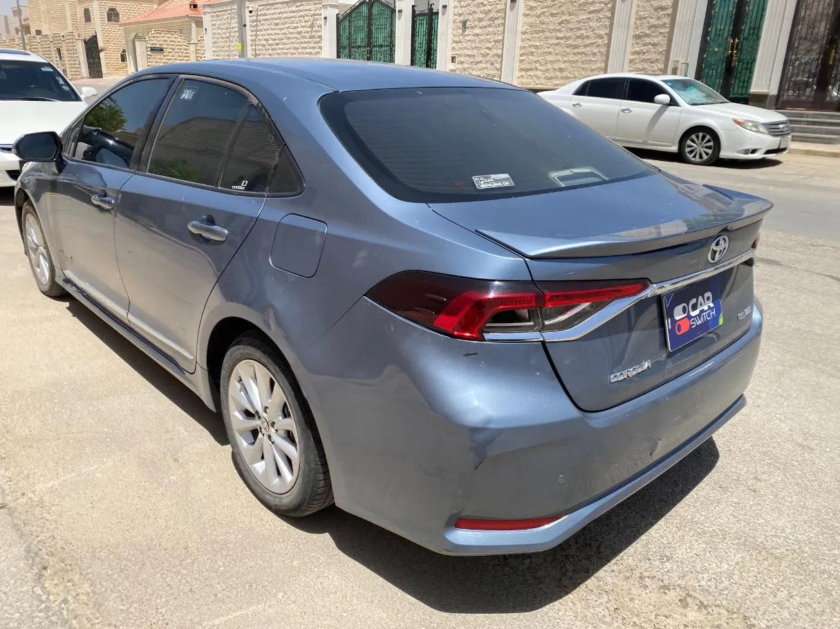 Car image 7