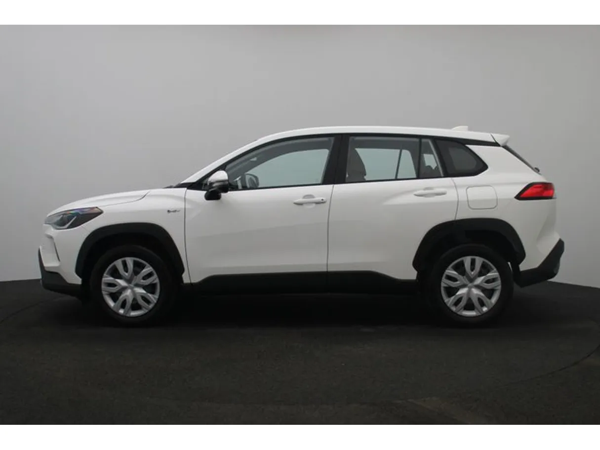 Car image 3