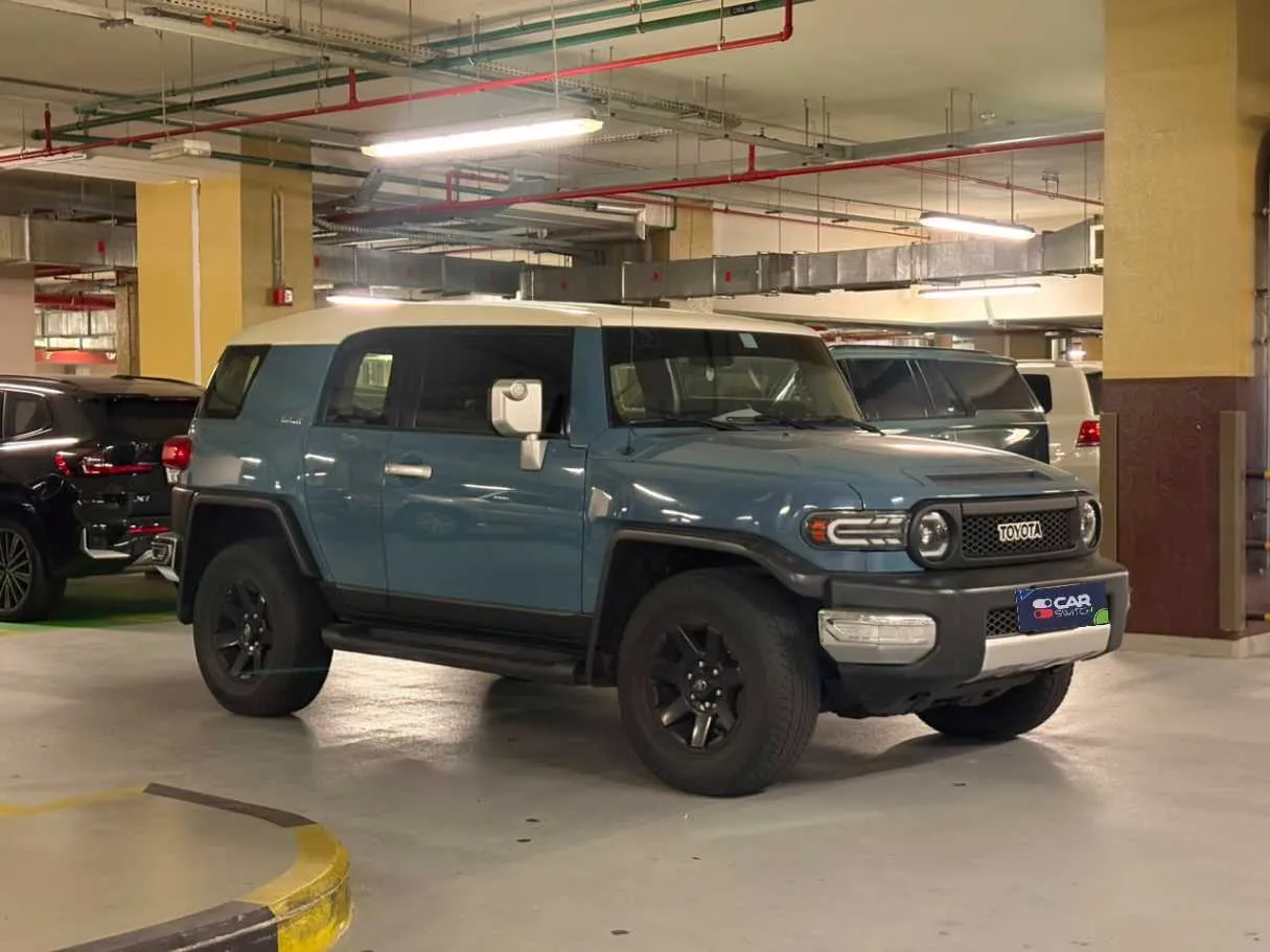 Car image 3