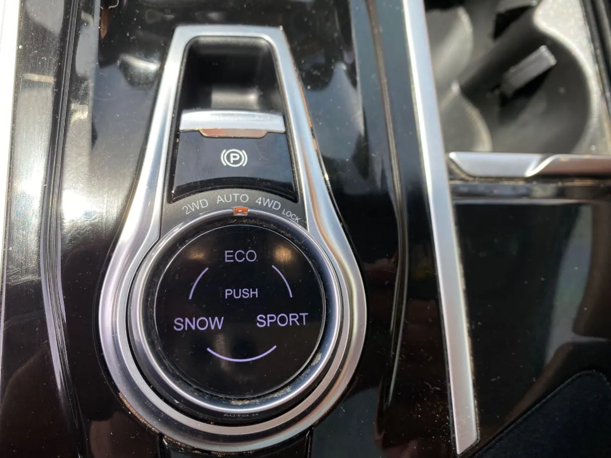 Car image 18