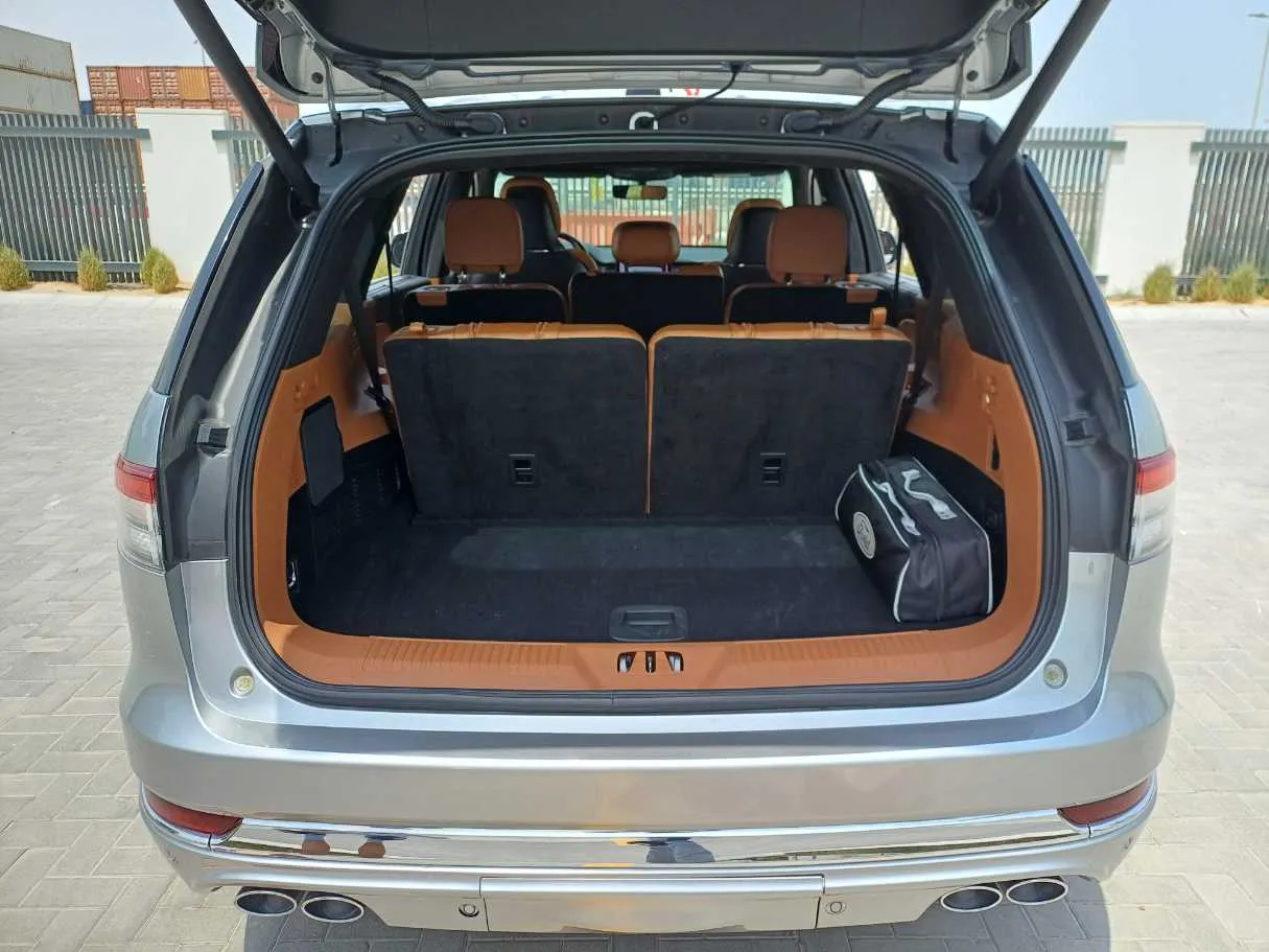 Car image 21