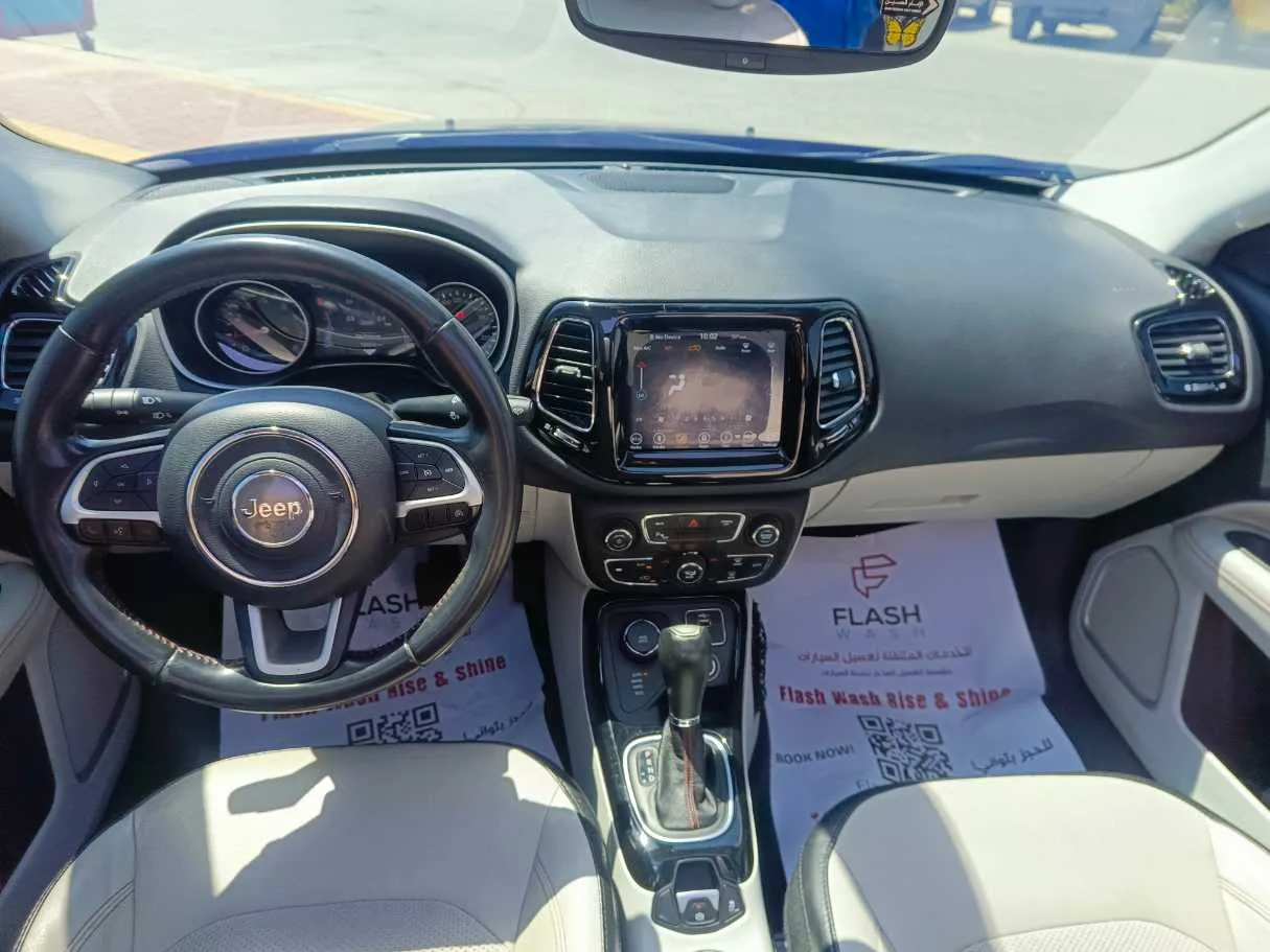 Car image 18
