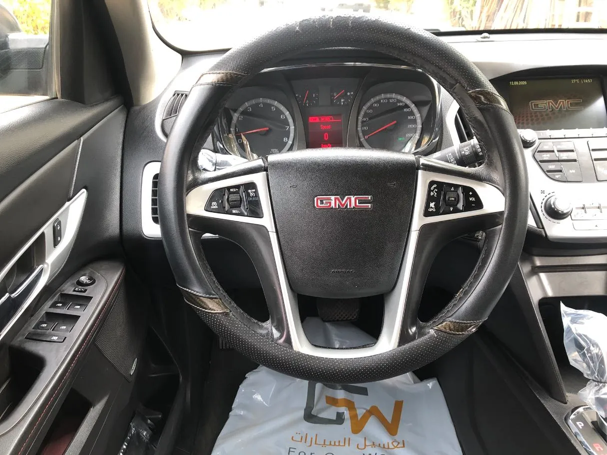 Car image 18